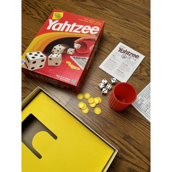 YAHTZEE Dice Game E950 1998 Milton Bradley - Picture 6 of 7